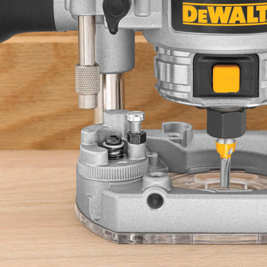 DEWALT PREMIUM COMPACT ROUTER PLUNGE KIT DWP611PK
